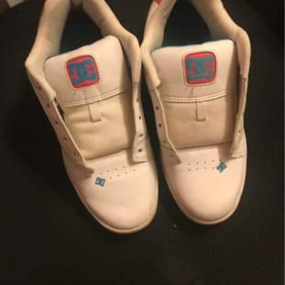 DC sneakers - Picture 1 of 2